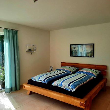 ליינסוויילר Ferienappartement Am Slevogtweg מראה חיצוני תמונה